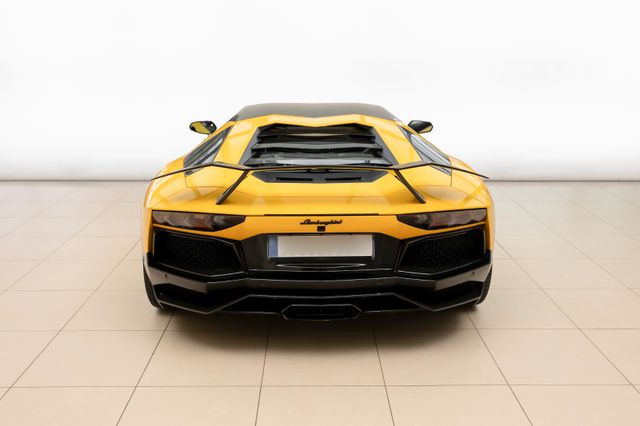 Lamborghini Aventador LP700-4 CARBON