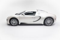Bugatti Veyron white